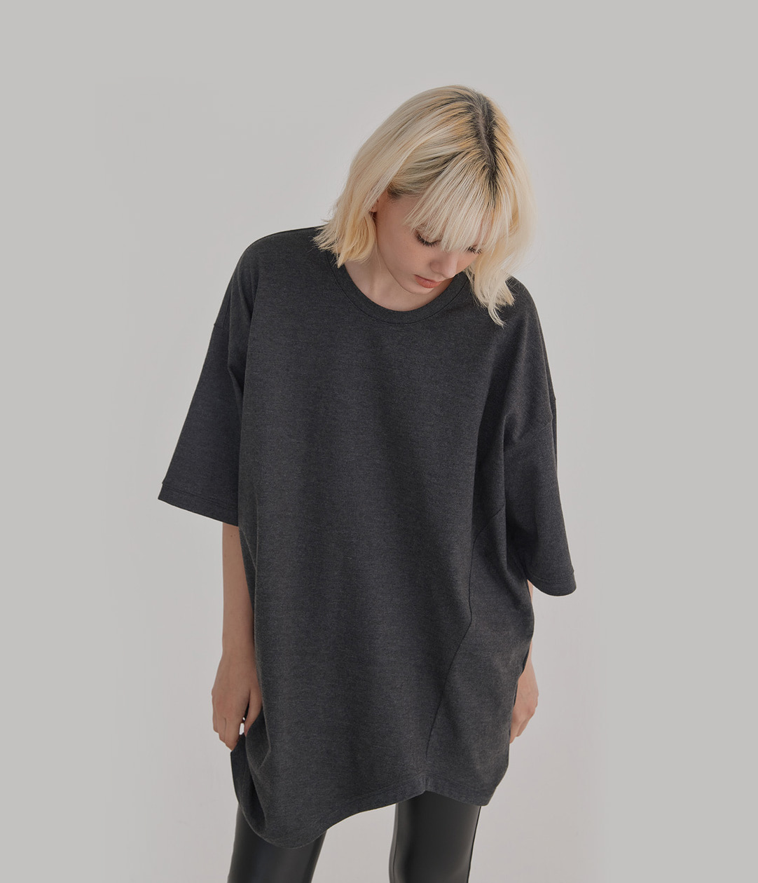 OVERSIZE LONG TOP(CHARCOAL)